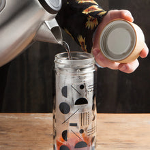 Load image into Gallery viewer, Domino Glass Tea Infuser Bottle