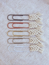 Load image into Gallery viewer, Macrame Bookmark