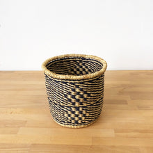 Load image into Gallery viewer, Waste Basket: Elmina