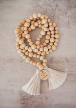 Load image into Gallery viewer, Natural Wood Bead Garland