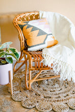 Load image into Gallery viewer, Flora Jute Rug, Natural