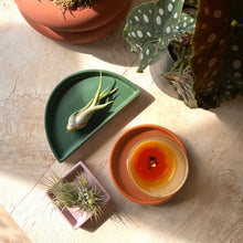 Load image into Gallery viewer, Lizzy Saucer (Set of 3)