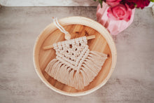 Load image into Gallery viewer, Mini Macrame Wall Hanging