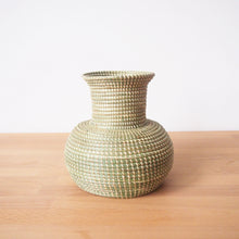 Load image into Gallery viewer, Classic Sweetgrass Vase
